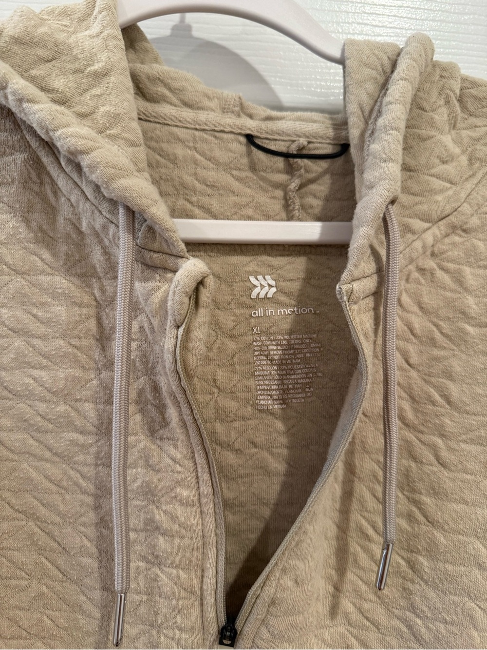 all in motion Quilted Half‑Zip Hoodie in Beige - Picture 3 of 3